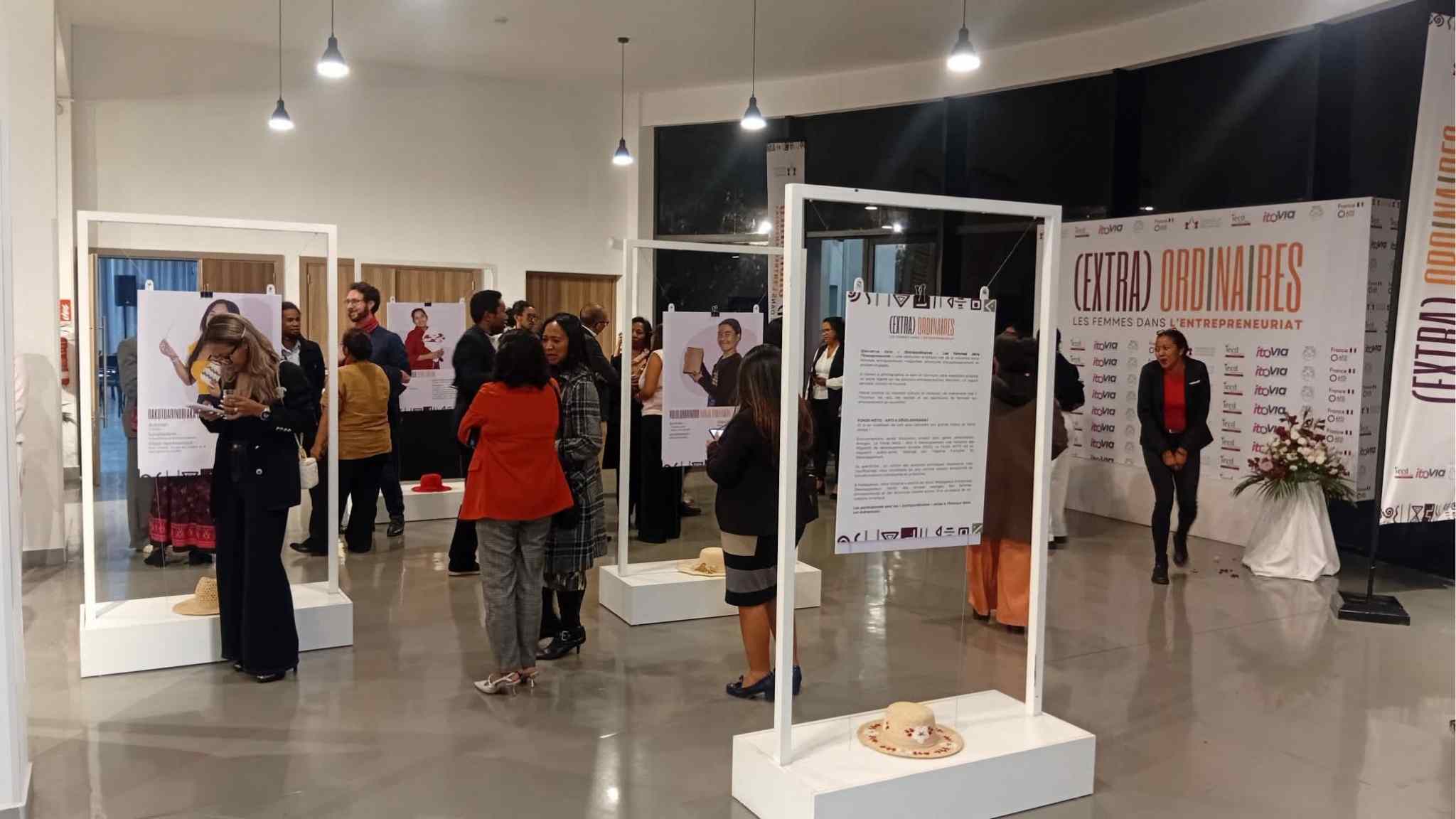 ENTREPRENEURIAT – “(Extra)ordinaires” met en lumière des parcours de femmes entrepreneures à travers l’art 