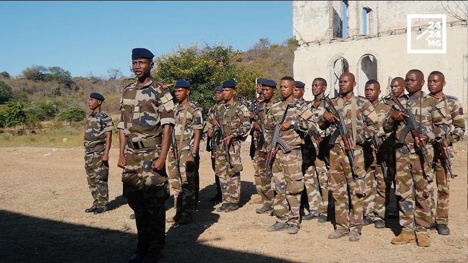 Démonstration de savoir-faire tactique par les militaires du deuxième bataillon d’infanterie de marine d’Antsiranana.