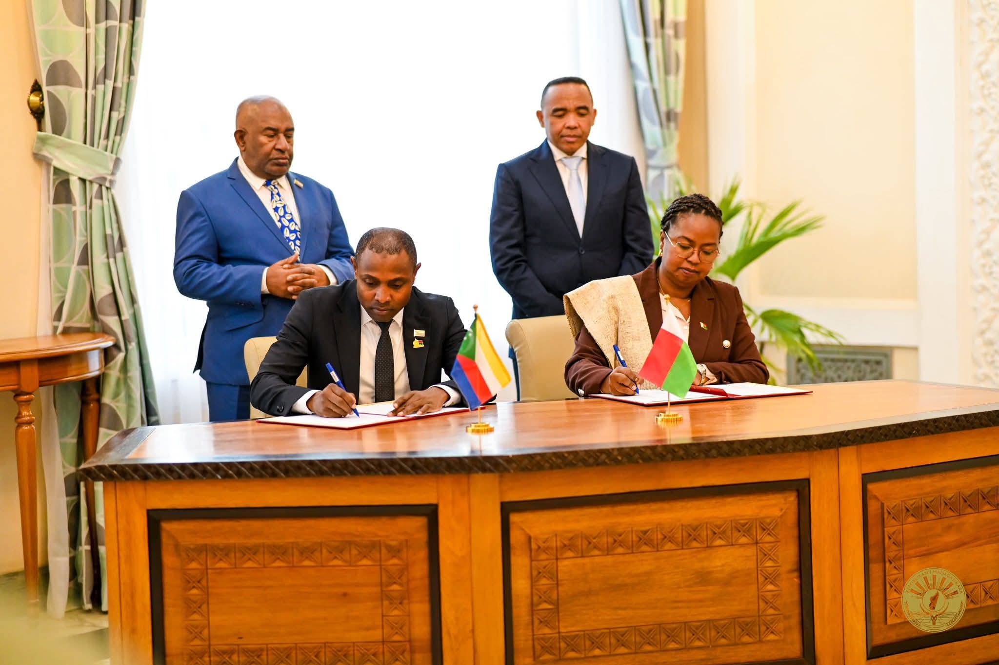 COOPÉRATION – Madagascar et Comores suppriment les visa d’entrée pour les détenteurs de passeports diplomatiques et de services