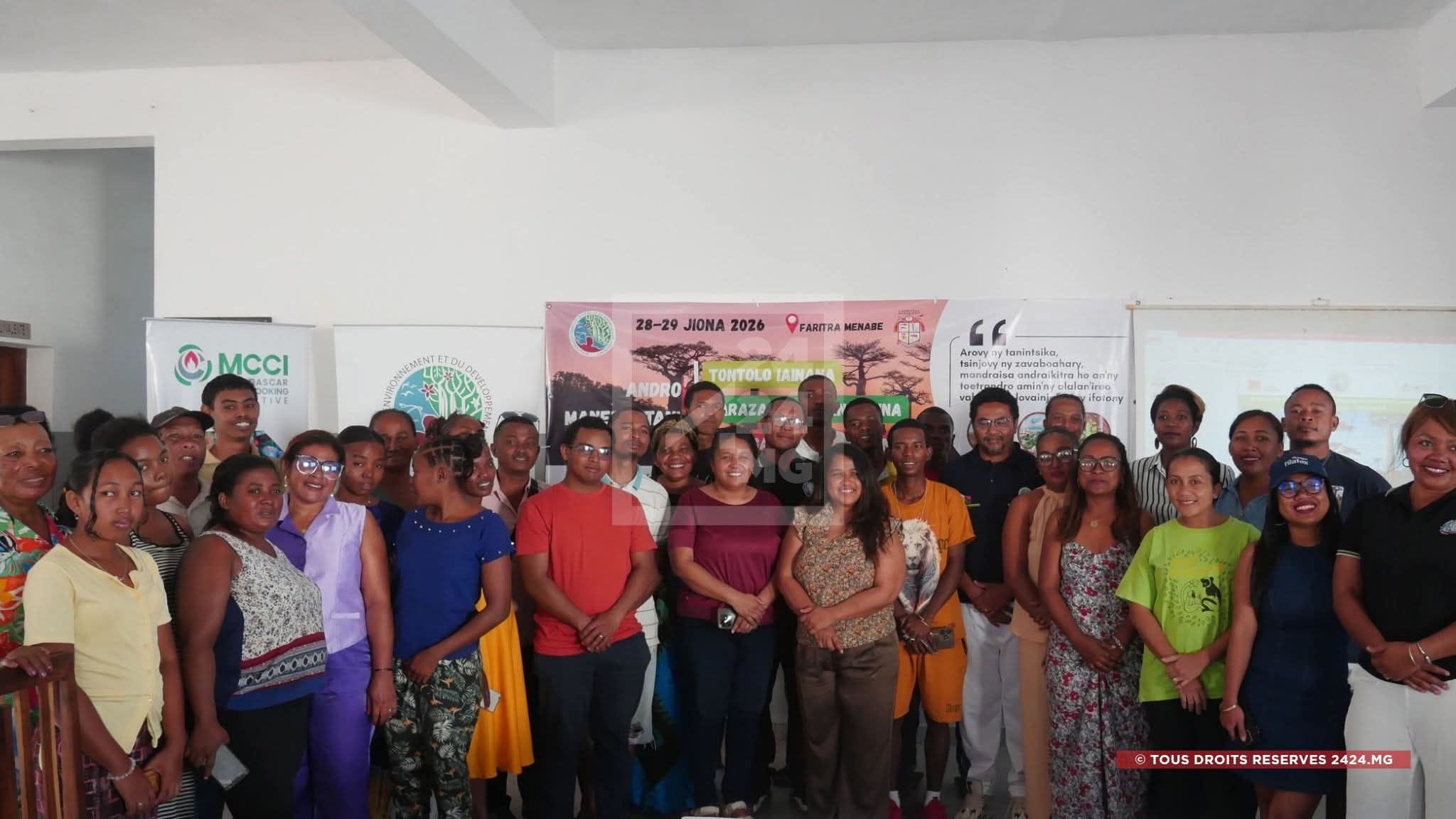 MENABE – Des jeunes et des femmes formés à la fabrication du charbon écologique pour soutenir le développement de l’énergie propre