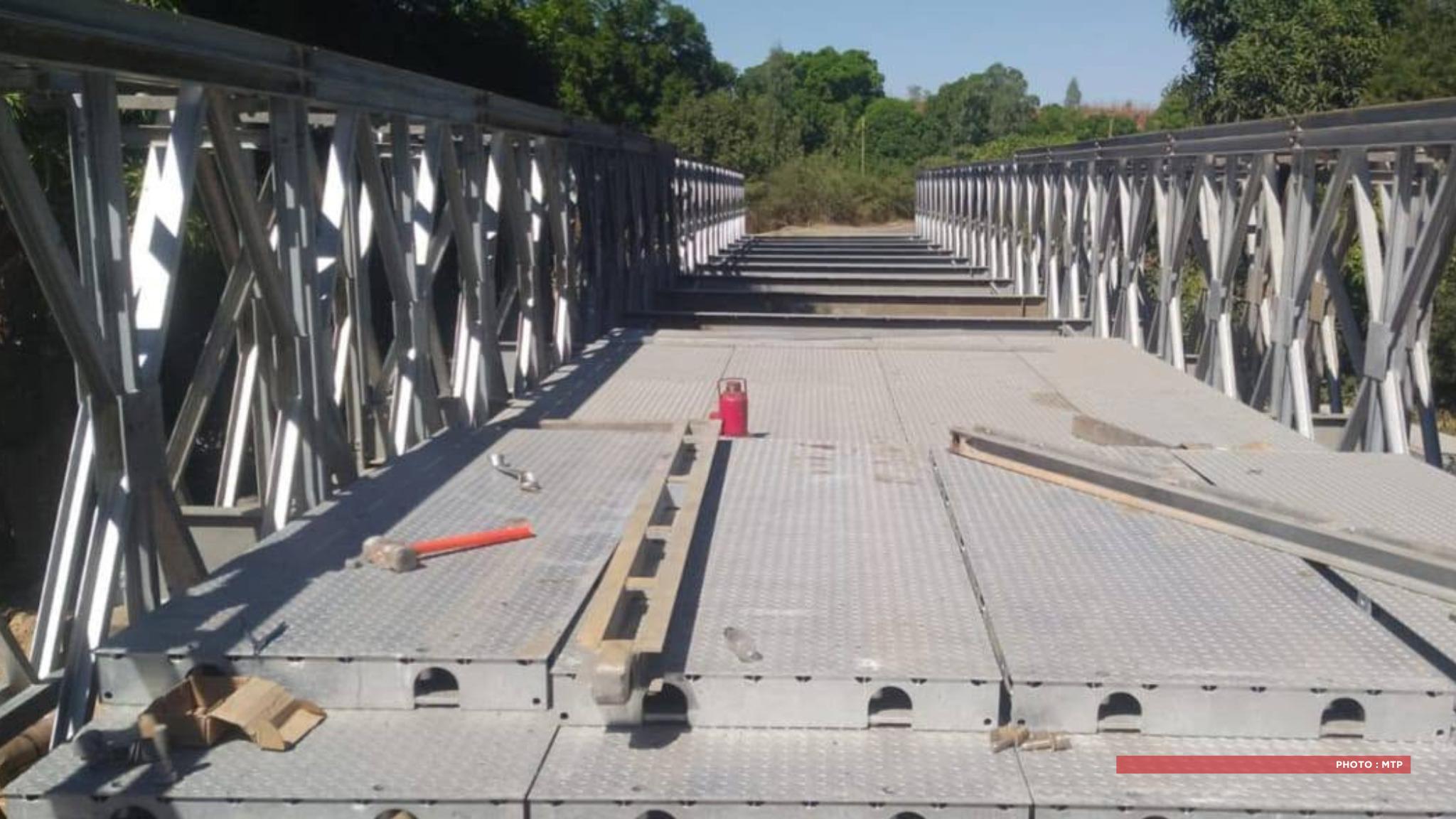 CIRCULATION – Le pont métallique installé à Mangakapaika sur la RN4 opérationnel au plus tard ce vendredi matin