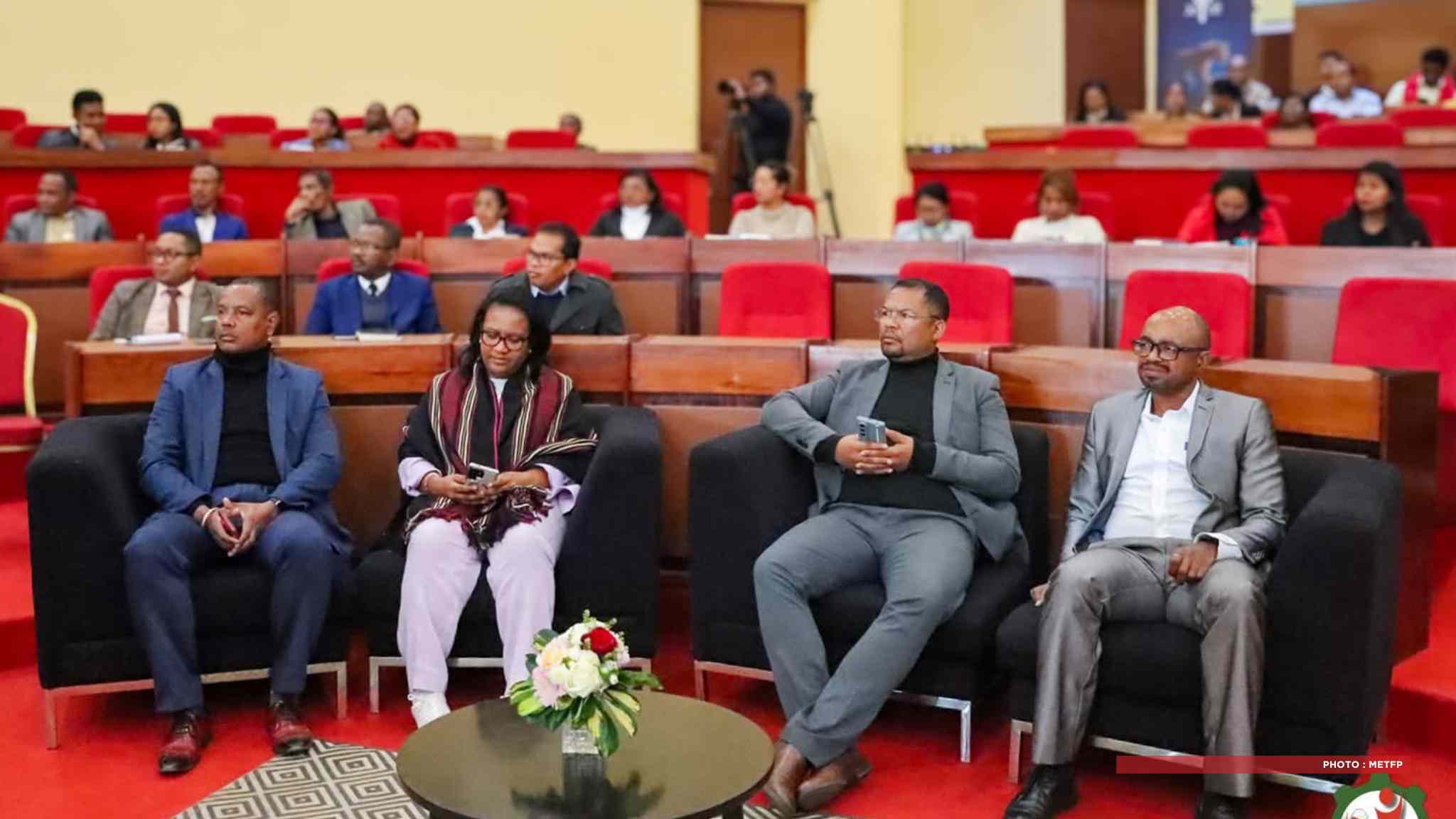 ÉDUCATION – Près de 600 acteurs se concertent pour définir les orientations stratégiques à Madagascar à l’horizon 2035 