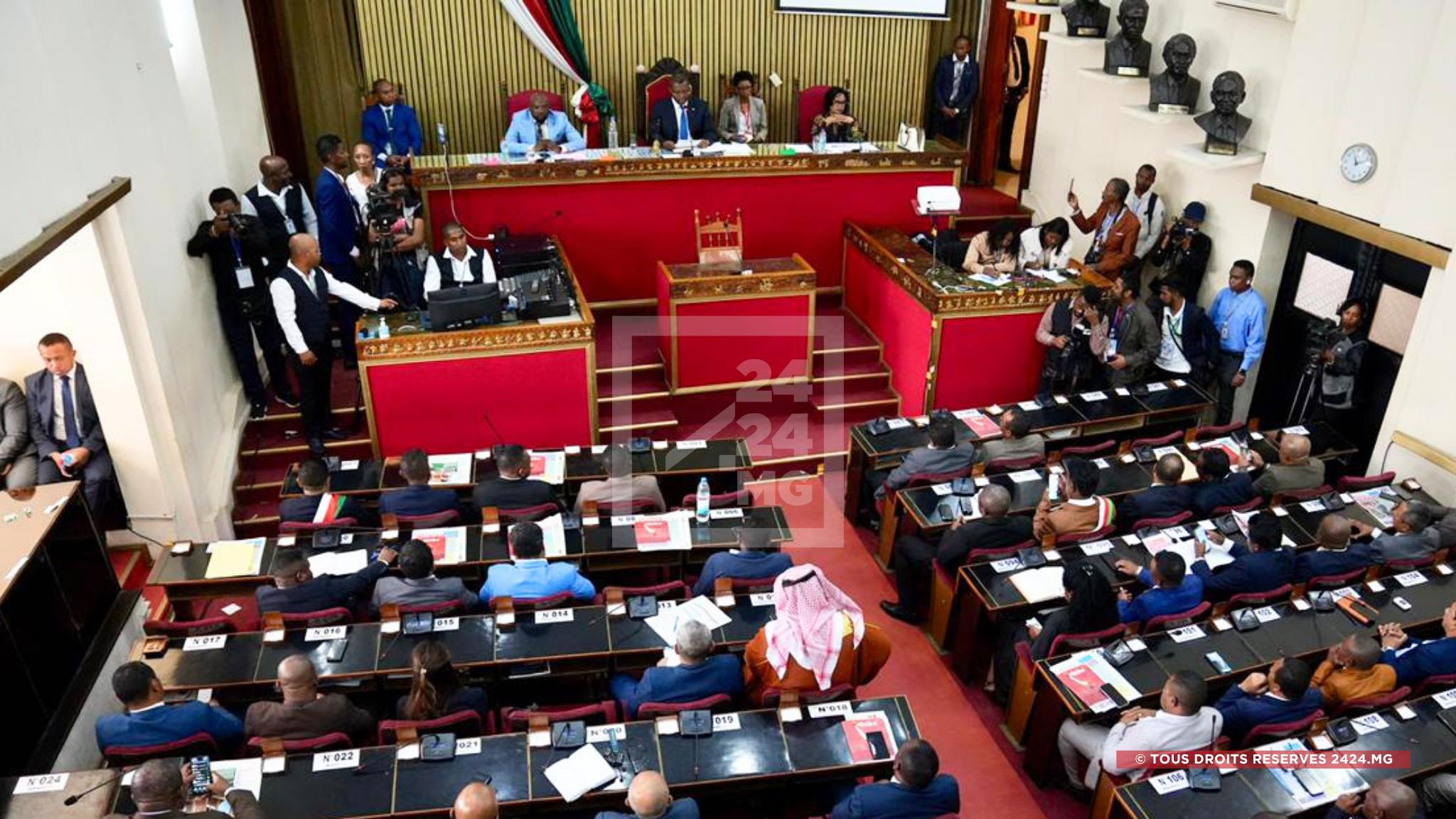 PARLEMENT – Le gouvernement Rajaonarison passe son premier grand oral devant les députés