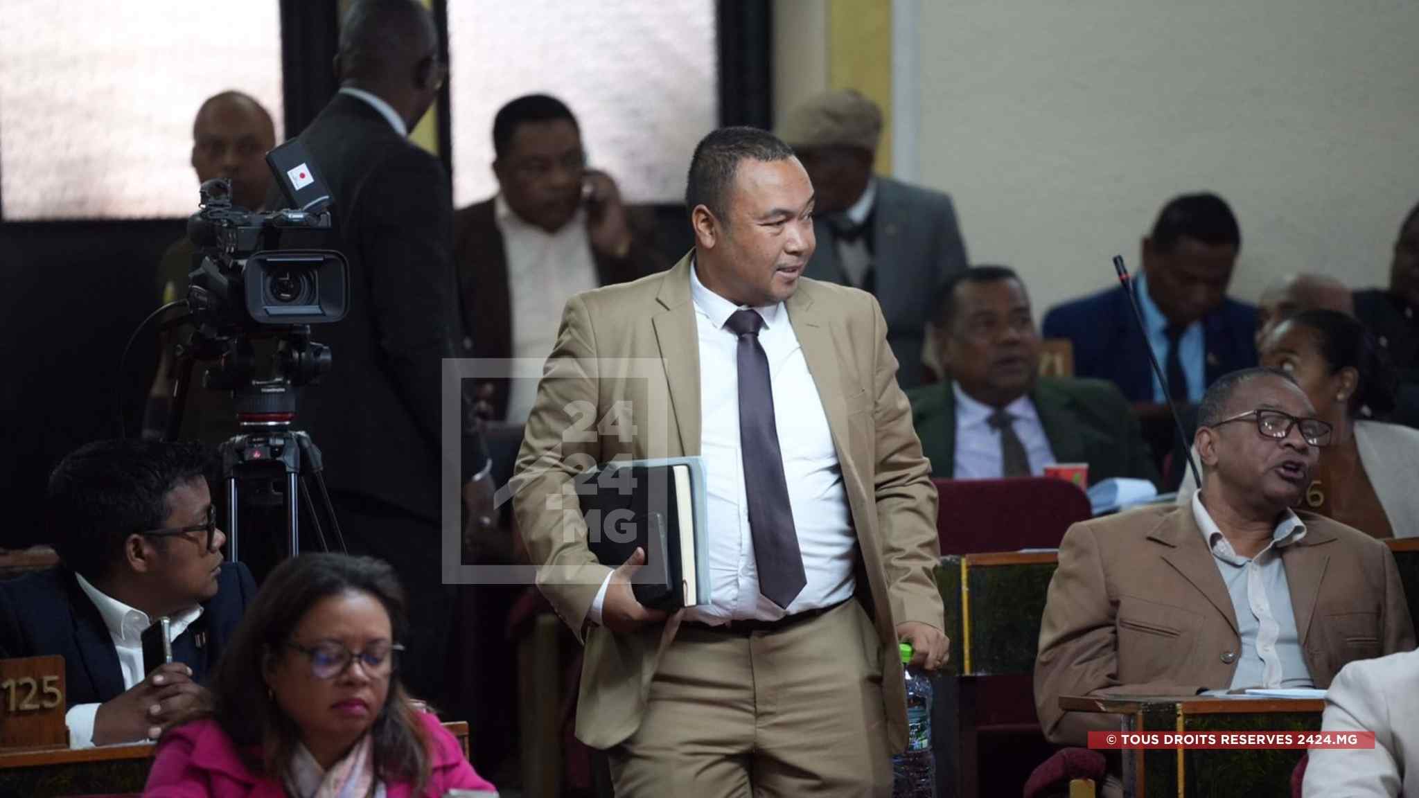 TRANSPORT AÉRIEN – Un projet d’acquisition de deux avions pour renforcer la desserte intérieure, selon Herizo Andrianavalona