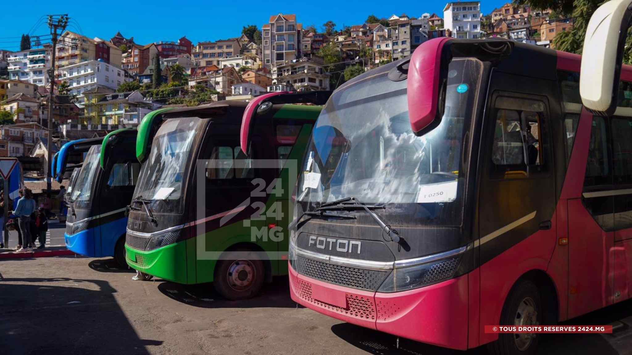 EXAMEN OFFICIEL – 84 bus mis en place pour le transport gratuit des candidats au BEPC sur 21 axes à Antananarivo 