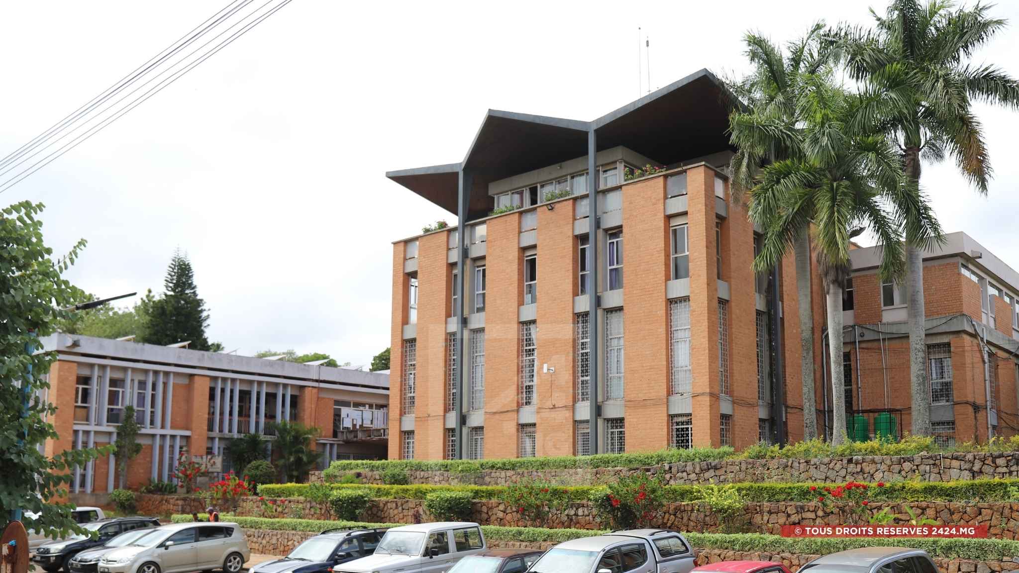 UNIVERSITE D’ANTANANARIVO – Les difficultés d&rsquo;insertion professionnelle au centre d&rsquo;un dialogue entre étudiants et autorités