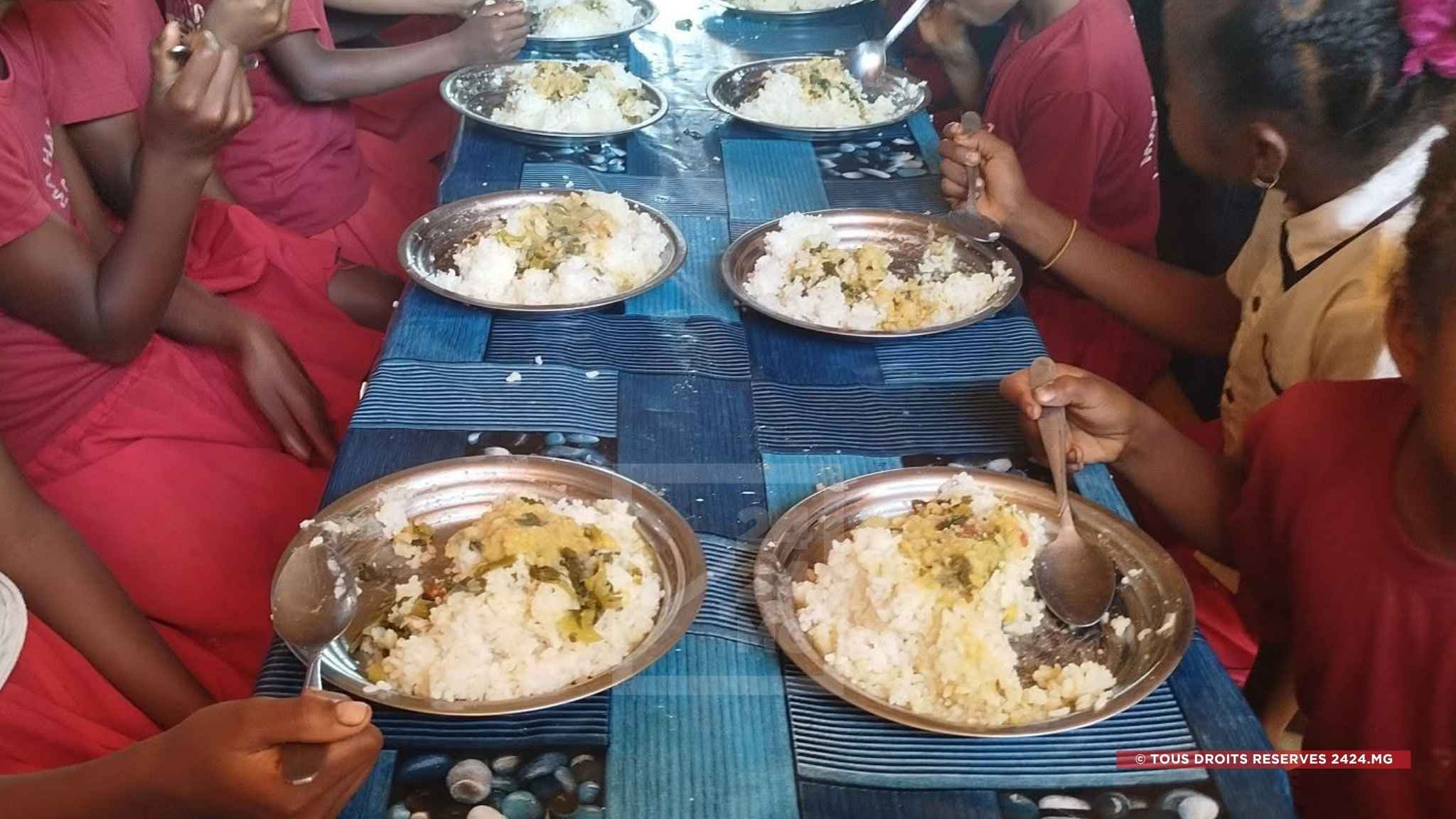 ALIMENTATION – Les cantines scolaires limitées à environ 4 000 EPP sur 26 000 avec une forte concentration dans le Sud et le Centre de Madagascar
