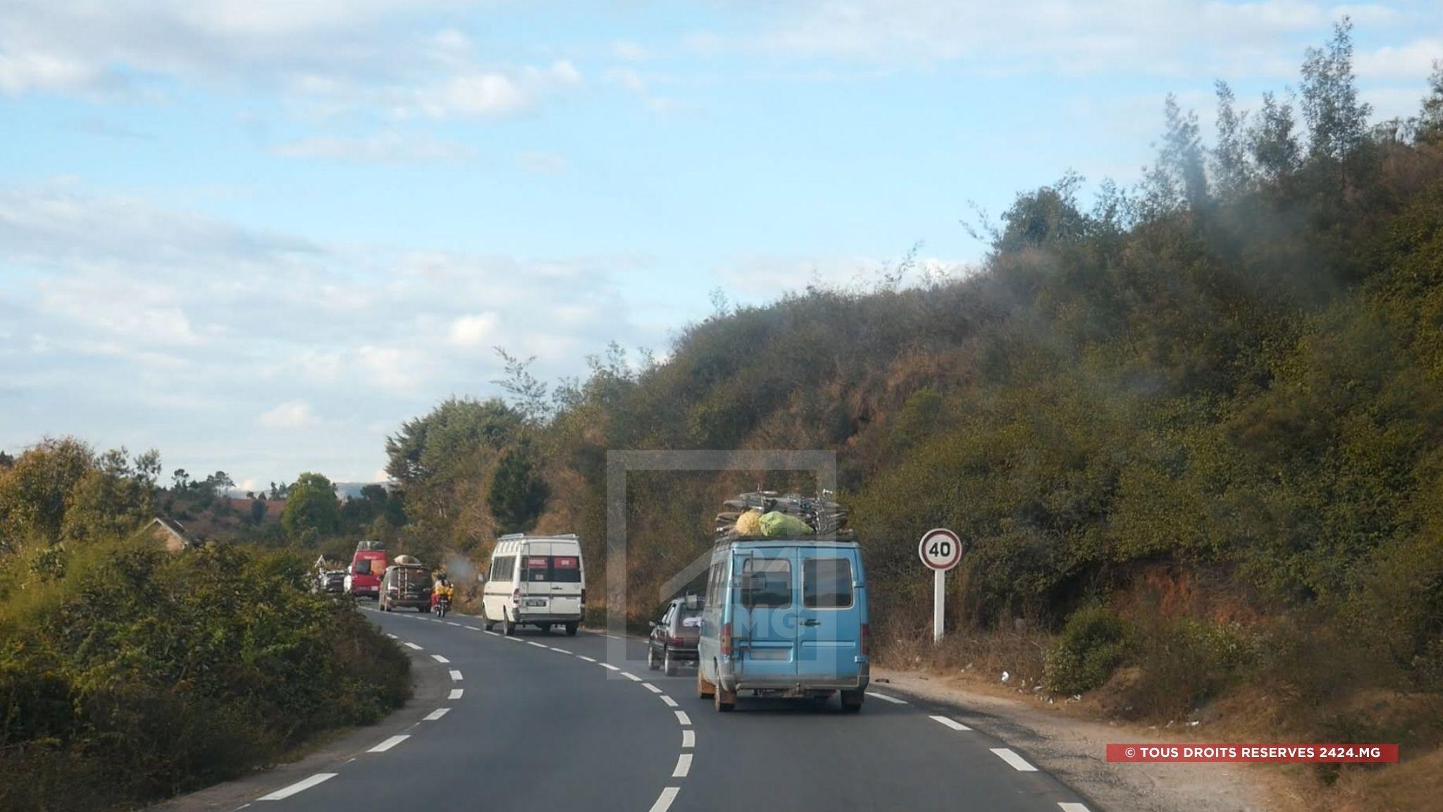 VACANCES – La RN7 concentre près de 52% des départs des taxi-brousse depuis Antananarivo, selon l’Agence des transports terrestres
