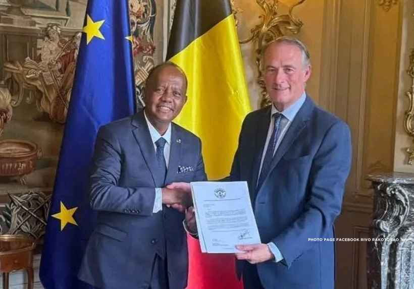 DIPLOMATIE – Rivo Rakotovao présente les copies figurées de ses lettres de créance au ministère belge des Affaires étrangères